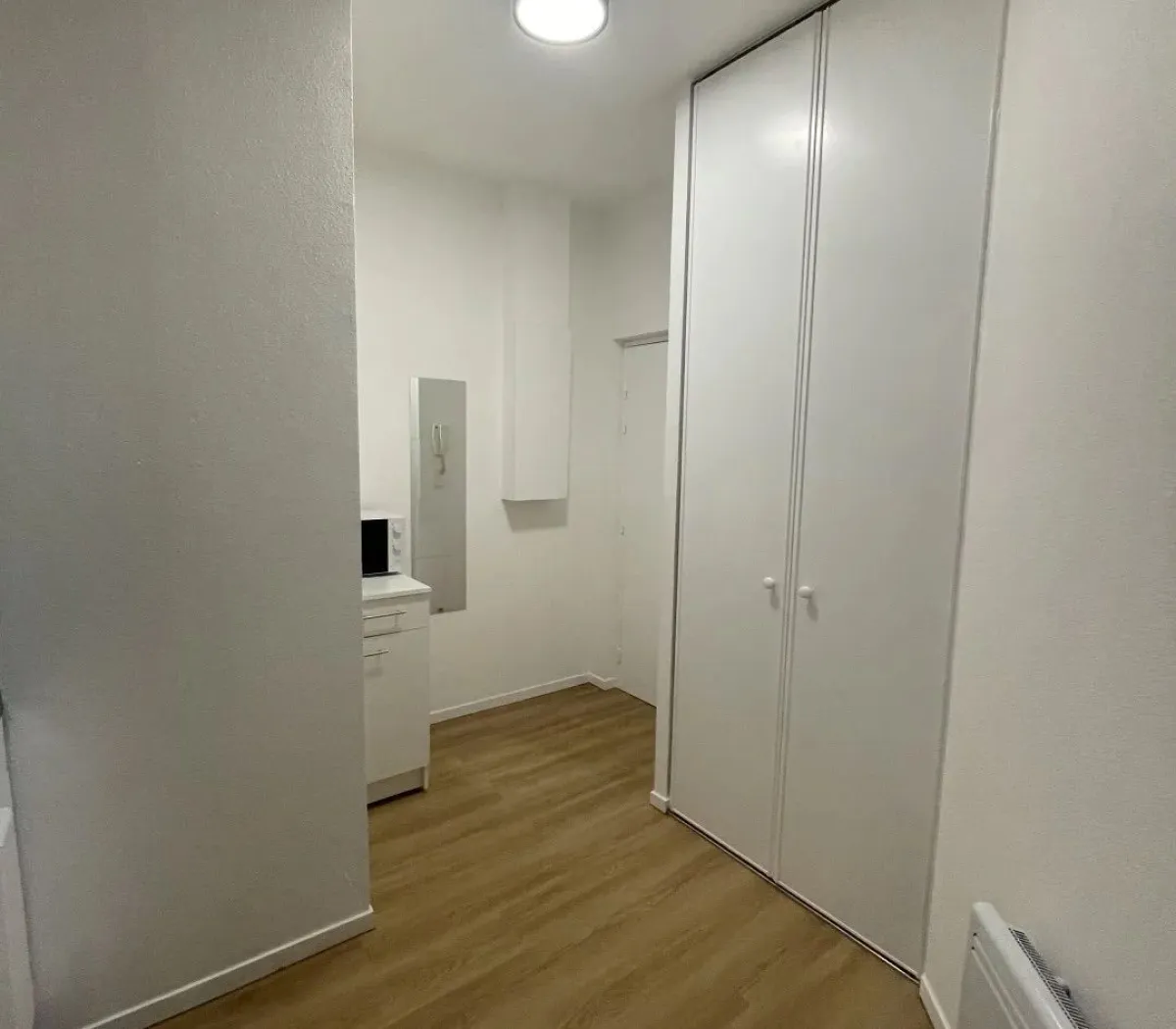 Location Issy-les-Moulineaux Appartement 67ed4c751940