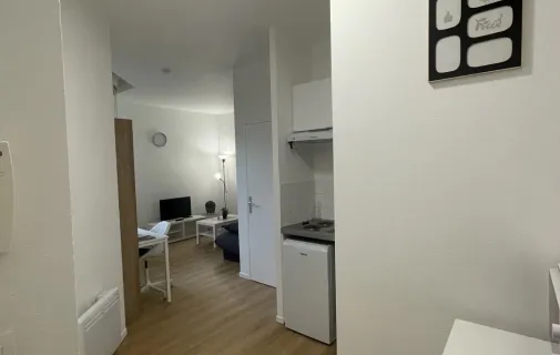 Location Issy-les-Moulineaux Appartement 67ed4c751940