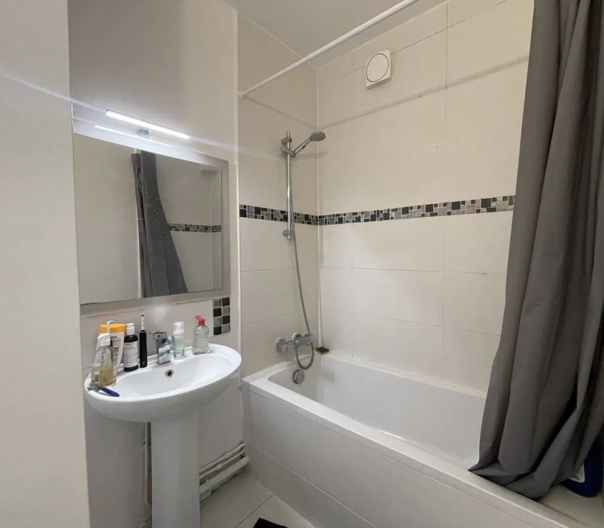 Location Antony Chambre 67efa489e770