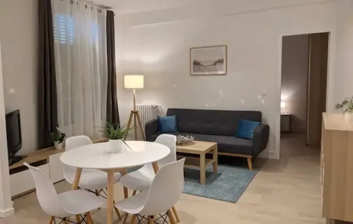 Location Courbevoie Appartement 67f39c593400