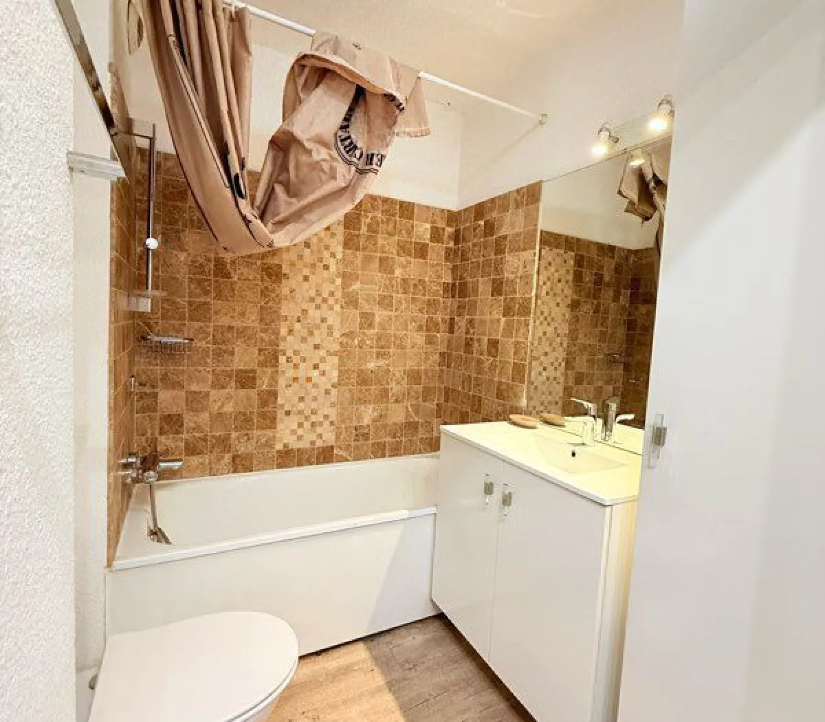 Location Marseille Appartement 67f4f5248825