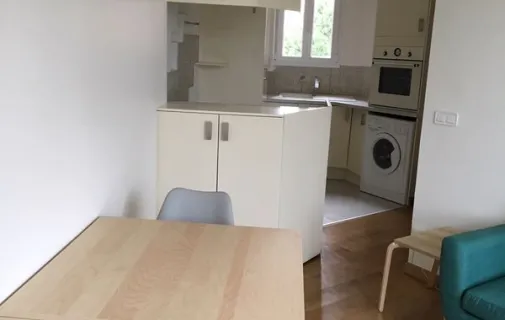 Location Courbevoie Appartement 67f4f8137033