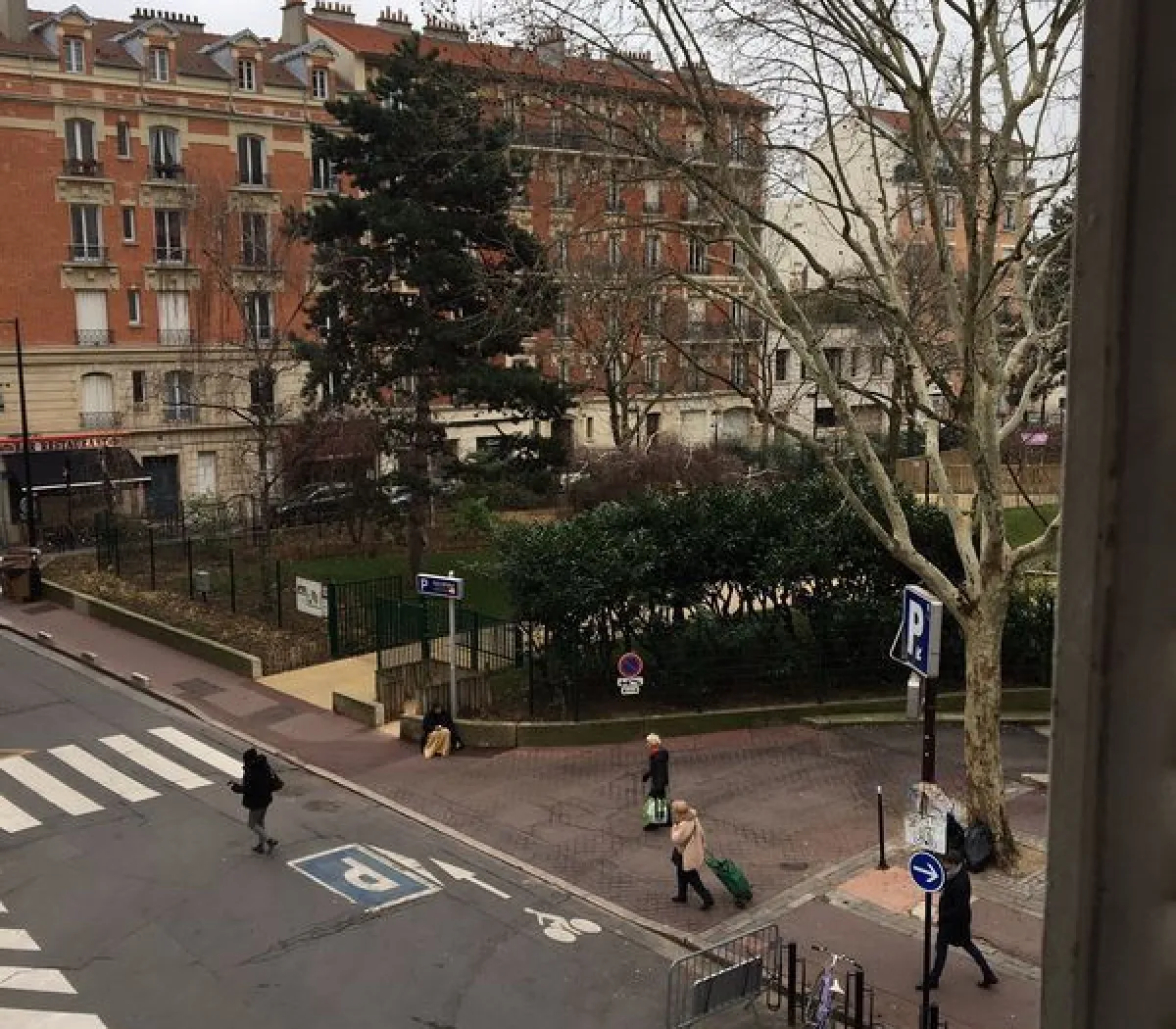 Location Courbevoie Appartement 67f4f8137033