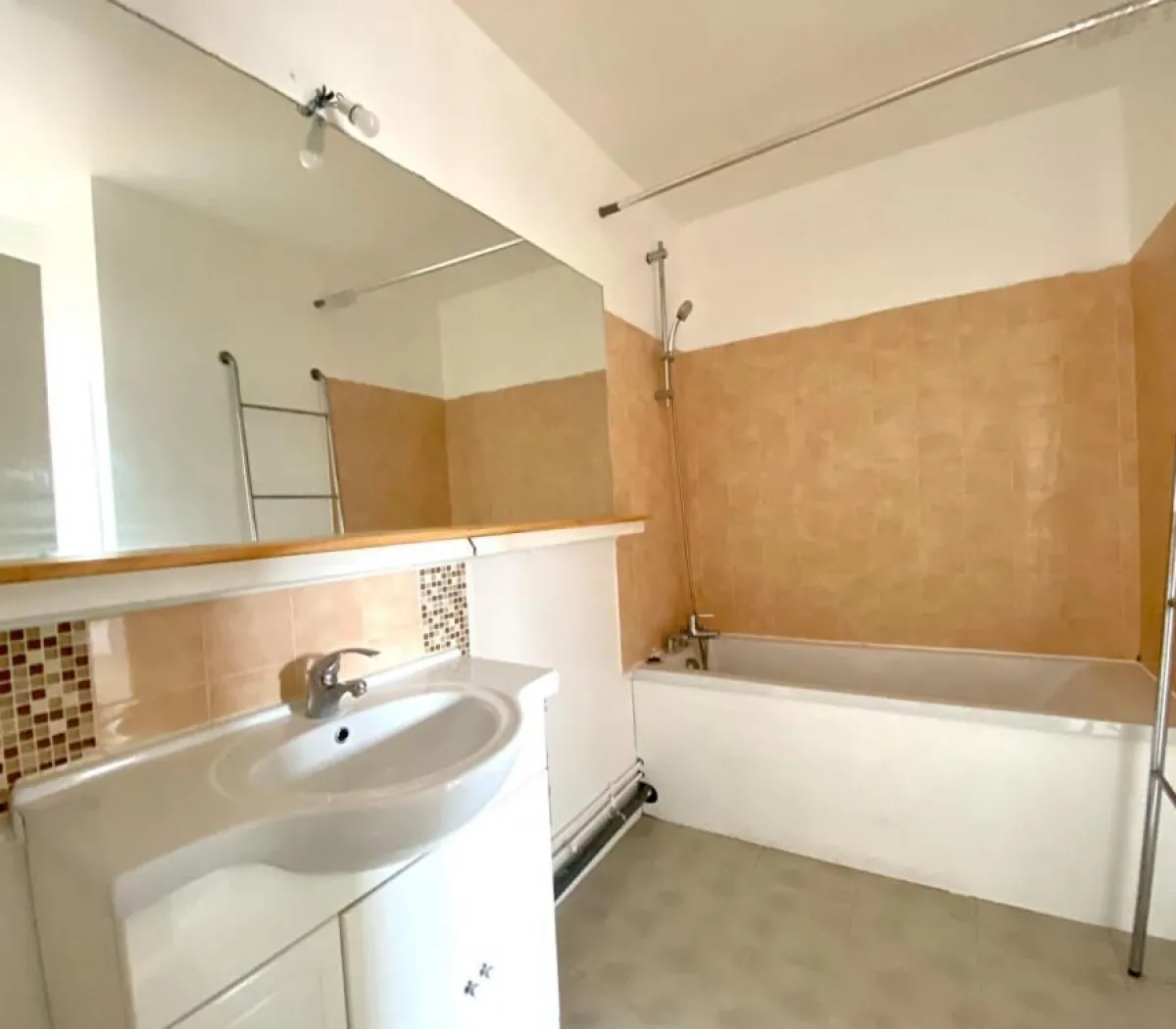 Location Grenoble Appartement 68067f98d148