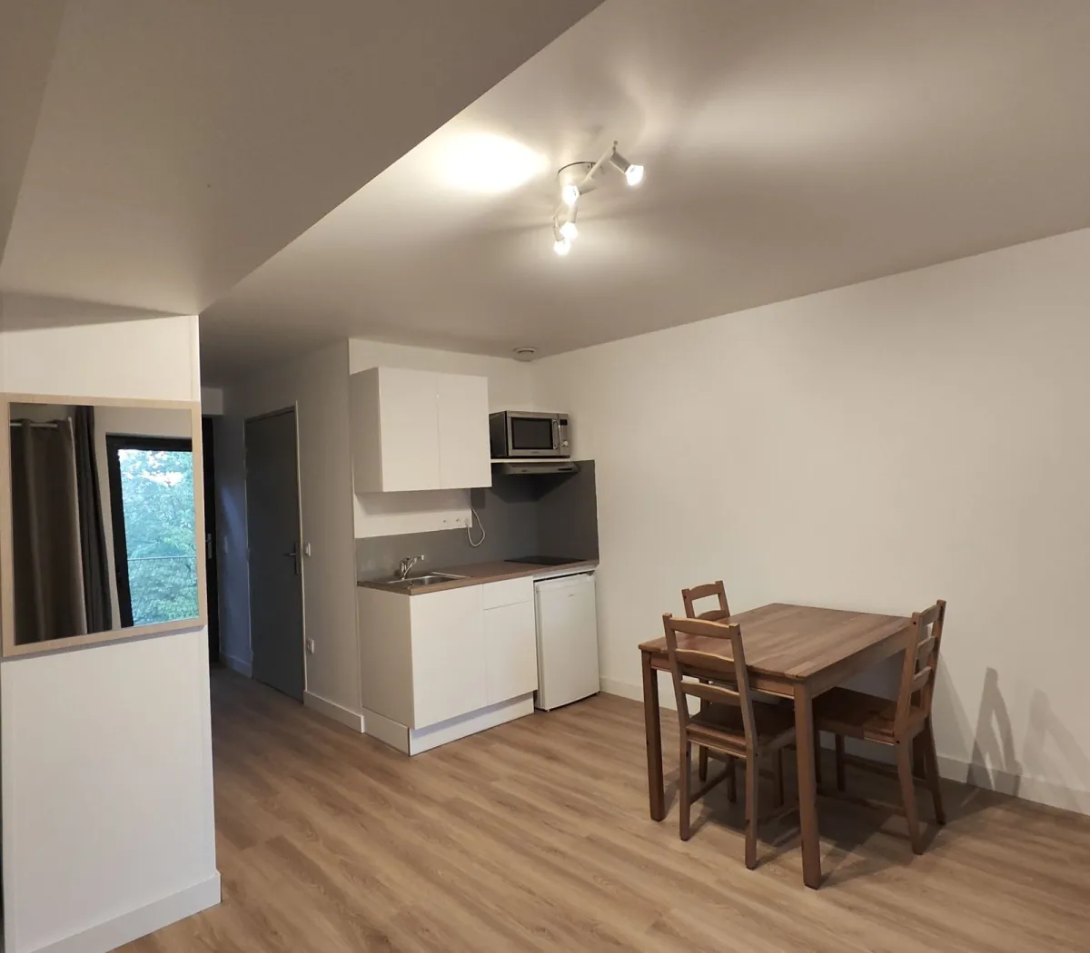 Location Ivry-sur-Seine Appartement 68074f619c8e