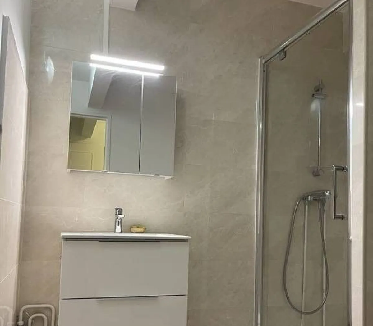 Location Châtillon Chambre 680f4f25319e