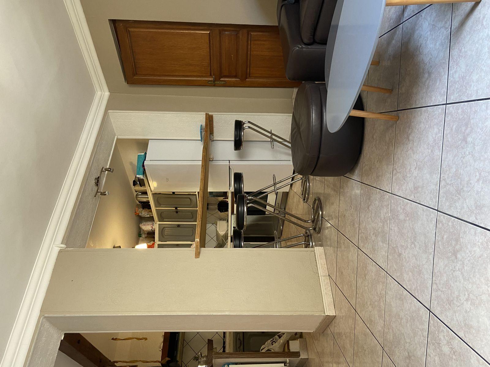 Petite maison de ville, tranquille Vénissieux