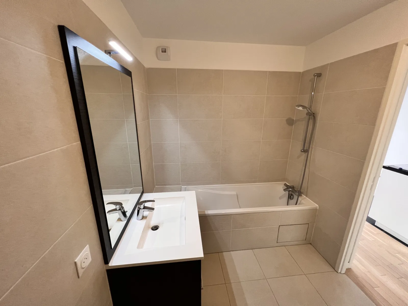 Location Rueil-Malmaison Appartement 681b082932b04