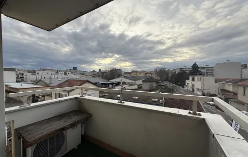 Location Villeurbanne Appartement 681b6db8b4ab