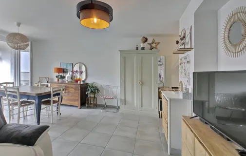 Location Lyon Appartement 68200c39cf85