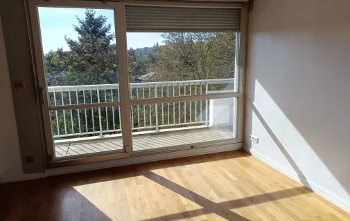 Location Lyon Appartement 68200f99556d