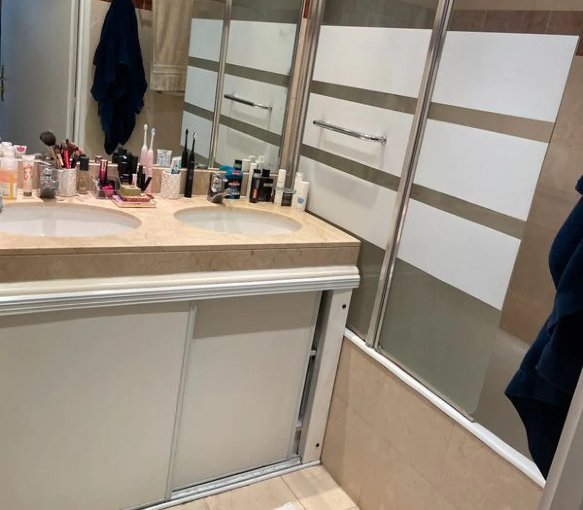 Location Levallois-Perret Appartement 6821fa41b961