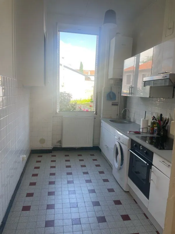 Location Lyon Appartement 6825ad696e5a