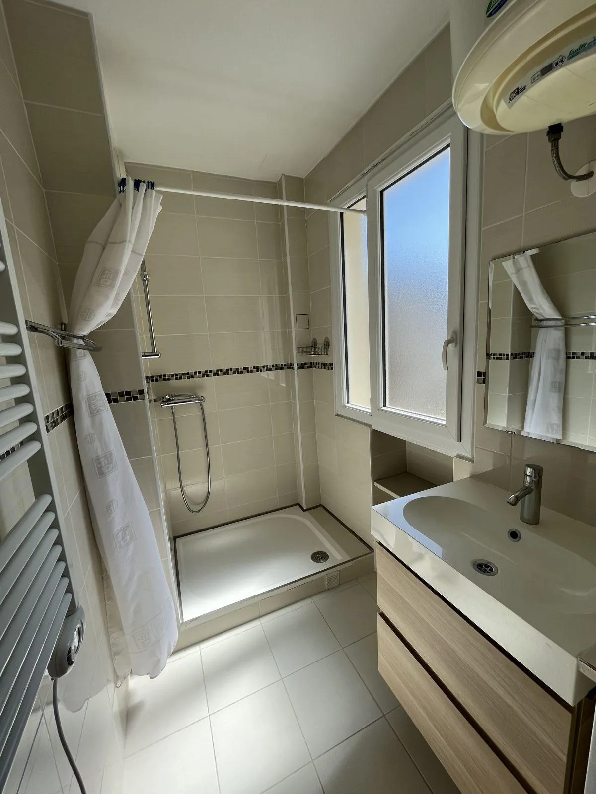 Location Levallois-Perret Appartement 6826e7642b844