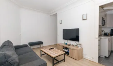 miniatureLocation Issy-les-Moulineaux Appartement 682ed7770a872