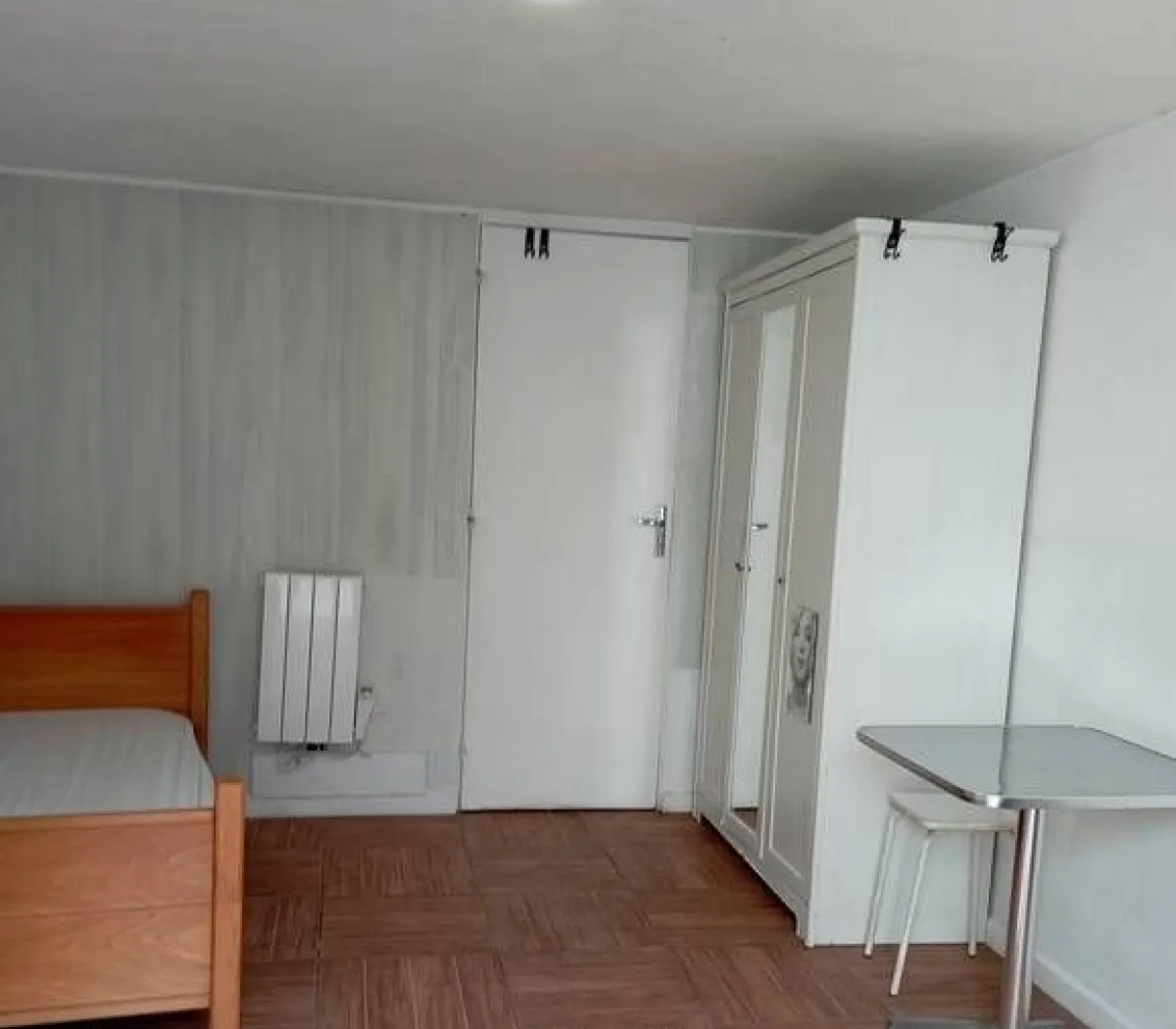 Location Antony Chambre 68346fbb4744