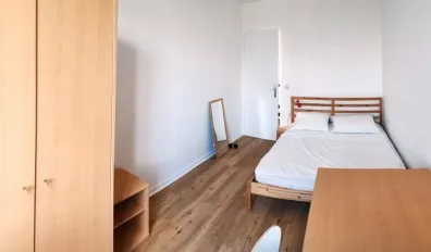 miniatureLocation Cergy Chambre 6835b2f455522