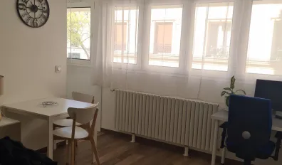 miniatureLocation Paris Appartement 68361ee05bbe2