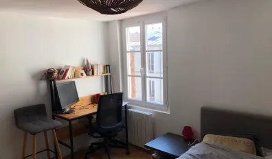 miniatureLocation Paris Appartement 68396b6dd9f52