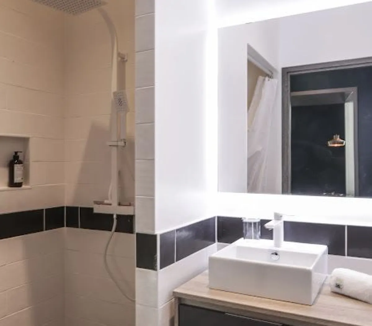 Location Aix-les-Bains Appartement 6839d2e4da65