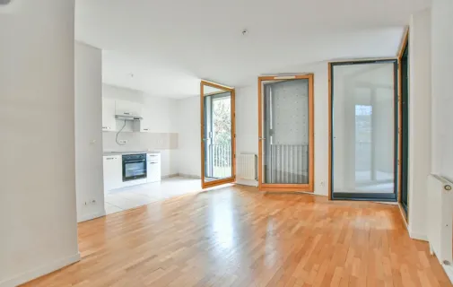 Location Montreuil Appartement 68418a56ac37