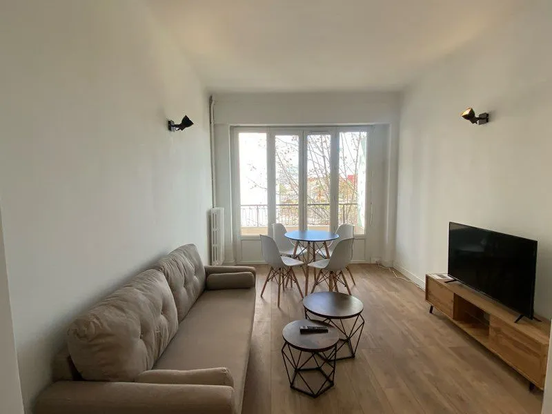 Location Toulon Appartement 684bff3b4a8f1