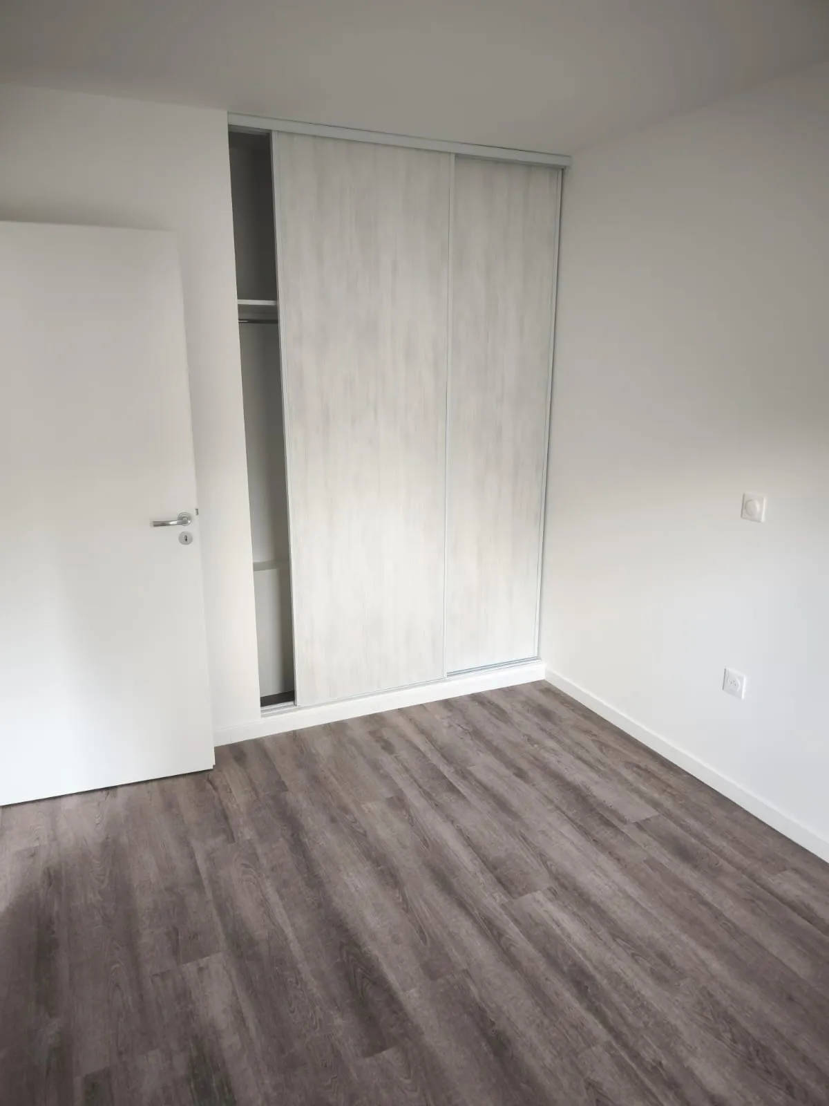 Location Romainville Appartement 684c2be983146