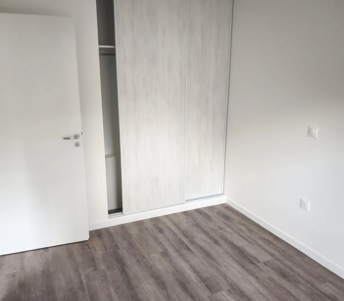 Location Romainville Appartement 684c2be98314