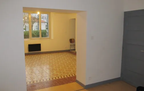 Location Châteauneuf-du-Rhône Appartement 684d3f4fce83