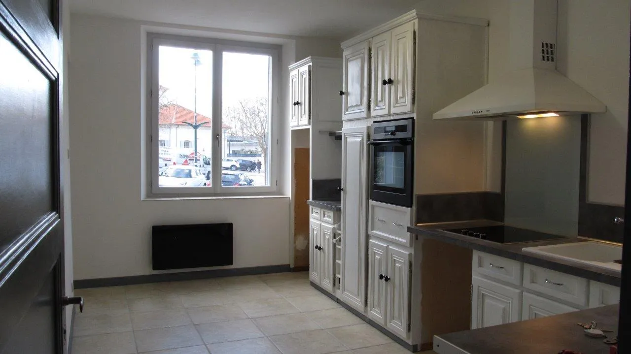 Location Châteauneuf-du-Rhône Appartement 684d3f4fce83