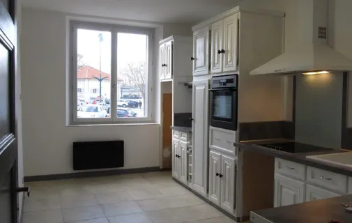 Location Châteauneuf-du-Rhône Appartement 684d3f4fce83