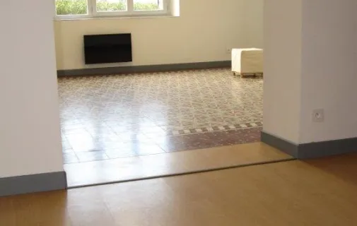 Location Châteauneuf-du-Rhône Appartement 684d3f4fce83