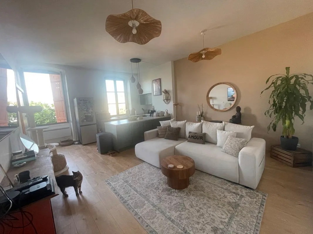 Location Lyon Appartement 68541eae067a1
