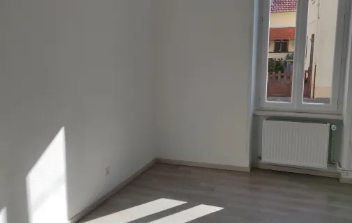 Location Néris-les-Bains Maison 6856d46bf231