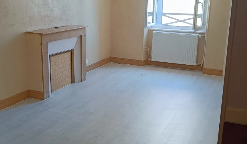 Location Néris-les-Bains Maison 6856d46bf231