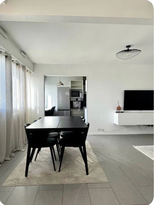 Location Épinay-sur-Seine Appartement 68591ba45b4f3