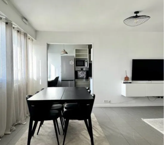 Location Épinay-sur-Seine Appartement 68591ba45b4f3