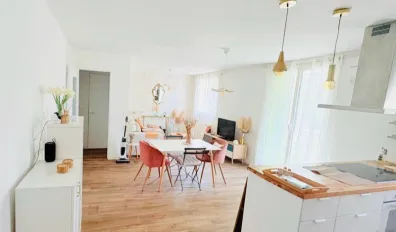 miniatureLocation Marseille Appartement 68594cd21bcd2