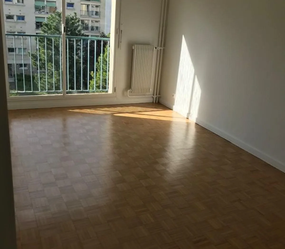 Location Courbevoie Appartement 685ab3b8a040