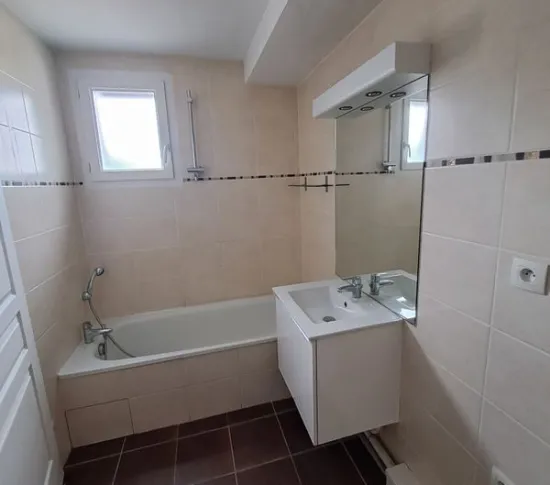 Location Grenoble Appartement 686255cb32d63