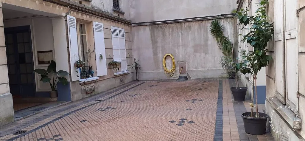 Location Paris Appartement 68625ec257f06