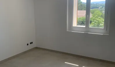 Location Malemort-du-Comtat Maison 68644eb6b42b