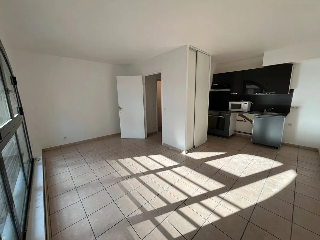 Location Courbevoie Appartement 6867a400ec7d1