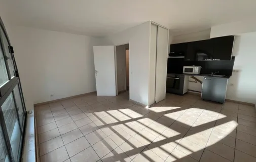 Location Courbevoie Appartement 6867a400ec7d