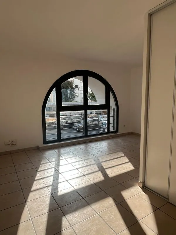 Location Courbevoie Appartement 6867a400ec7d3