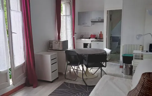 Location Saint-Cyr-sur-Loire Appartement 6868f1212476