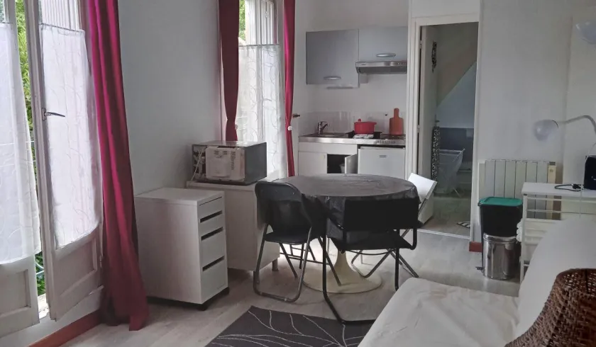Location Saint-Cyr-sur-Loire Appartement 6868f1212476