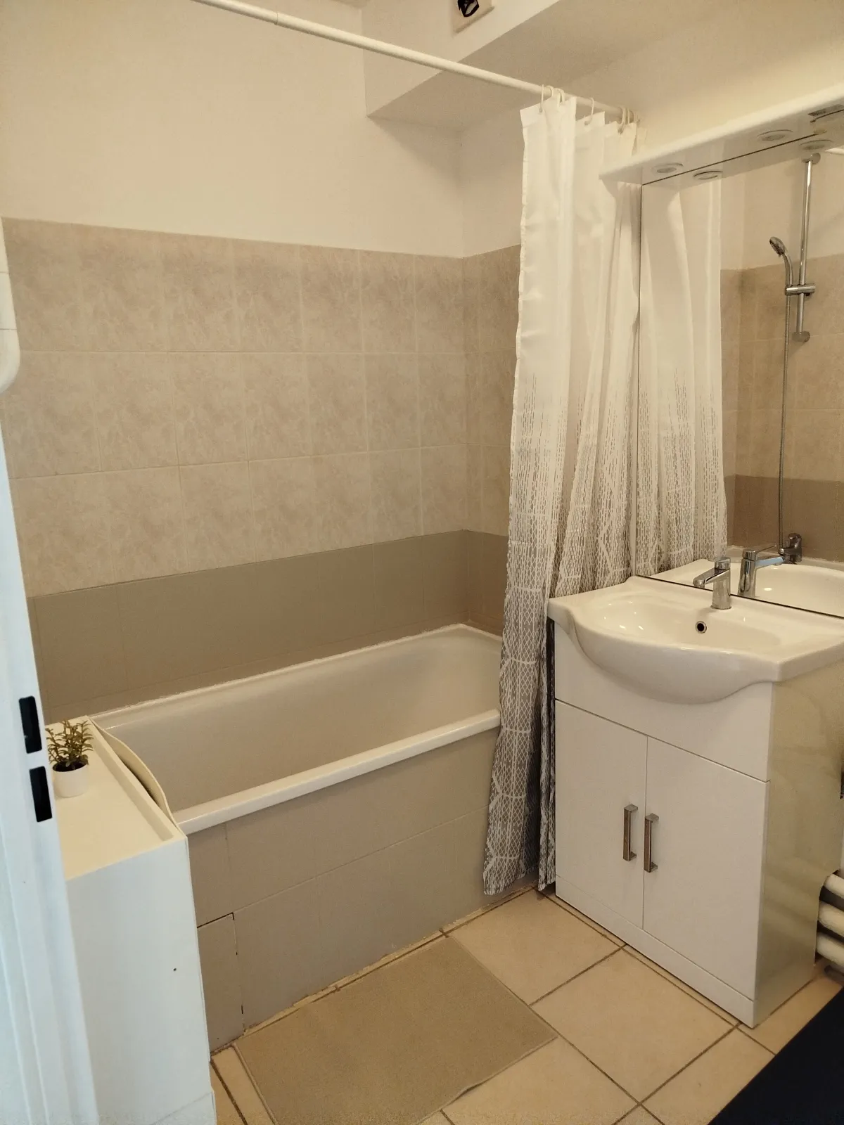 Location Grenoble Appartement 686d6eb2e0f4