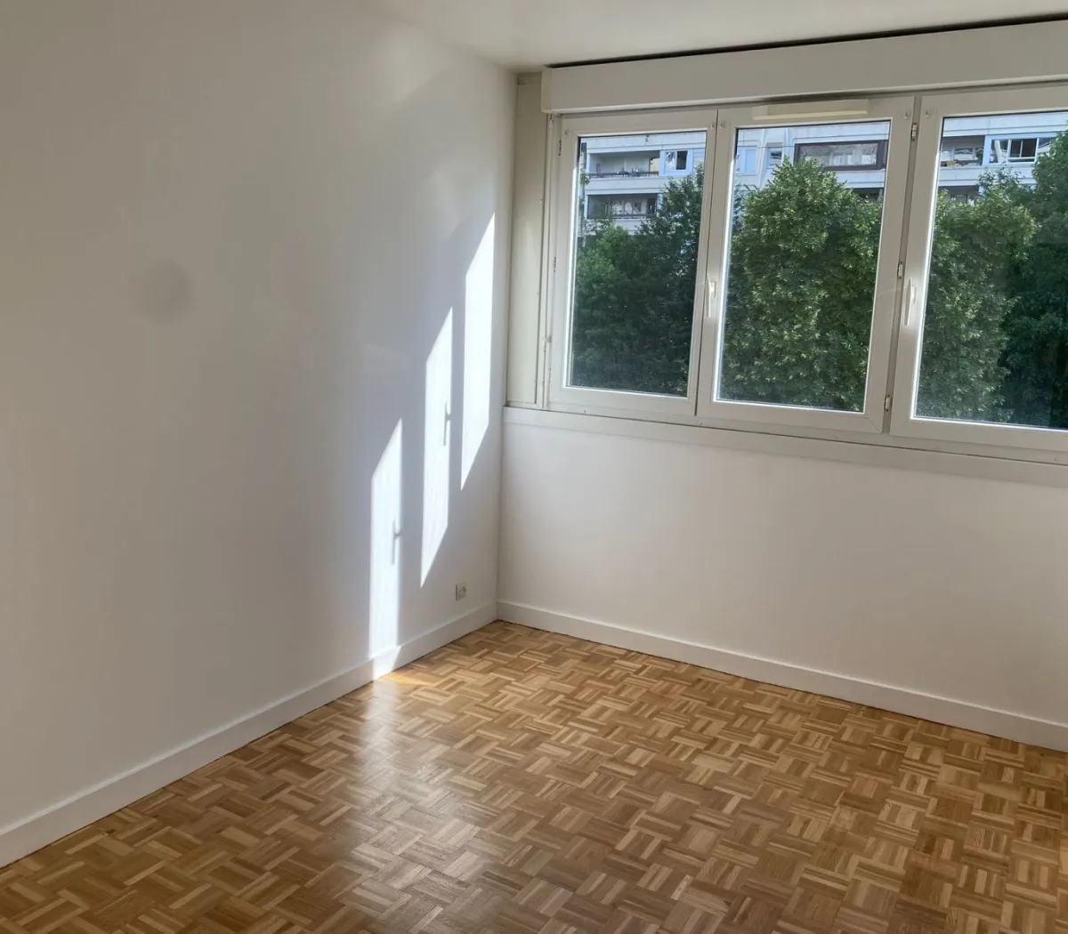 Location Courbevoie Appartement 686ea1fa1c1b