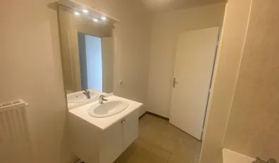 Location Courbevoie Appartement 686ea1fa1c1b